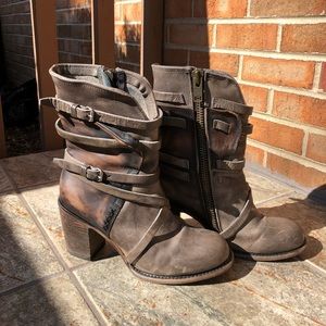Freebird by Steven Baker Boot in Stone
